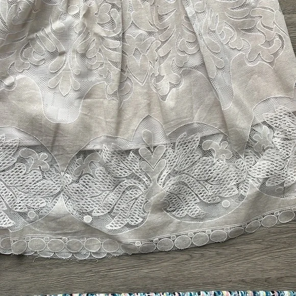 Topshop Cream and White Lace Dress - Picture 2 of 9